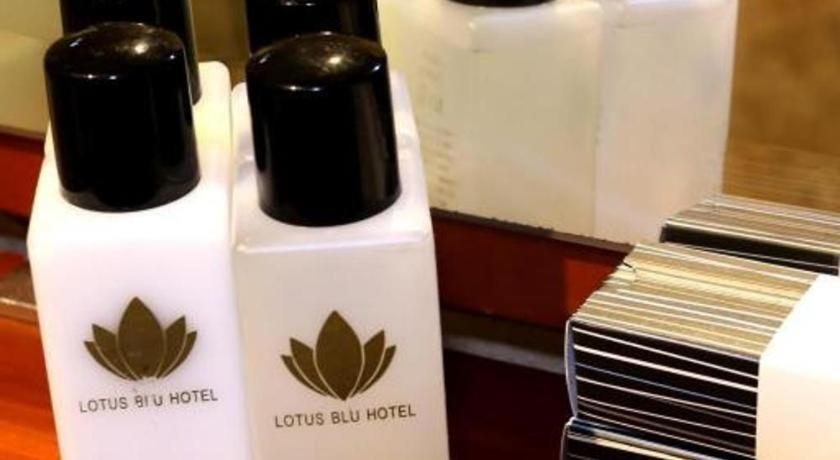 Lotus Blu Hotel Legazpi Exterior photo