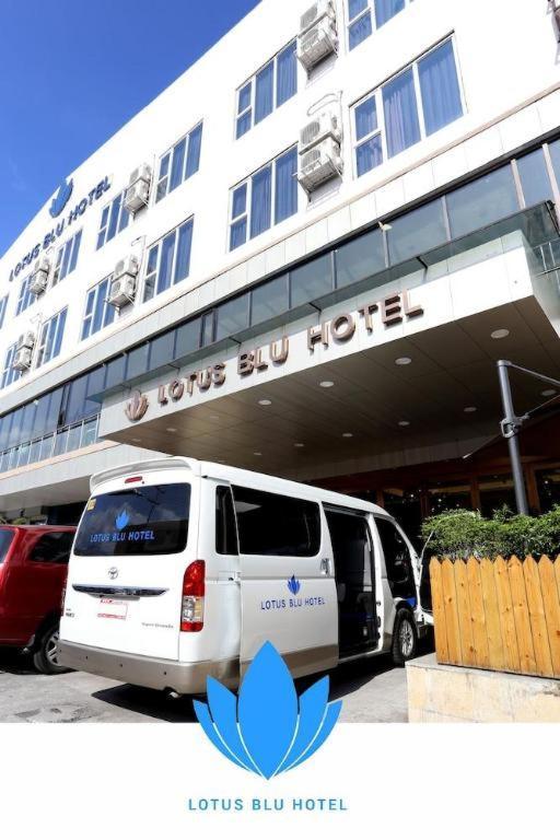 Lotus Blu Hotel Legazpi Exterior photo